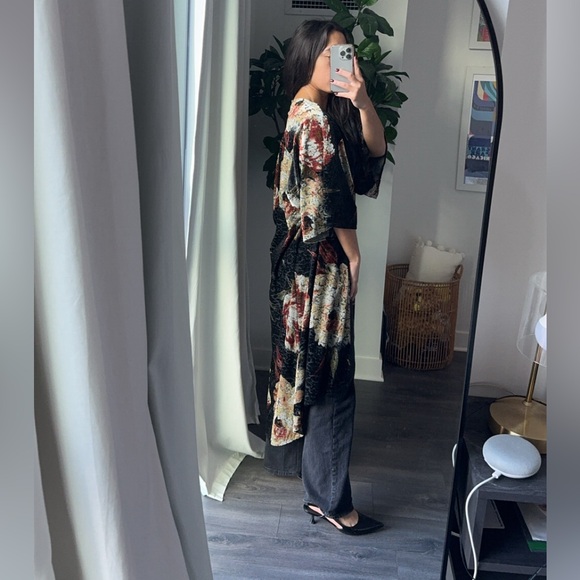 Velour Floral Print Duster Cardigan - Picture 4 of 7